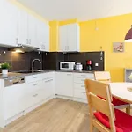 Strandhotel Nr 24 4* לבואה