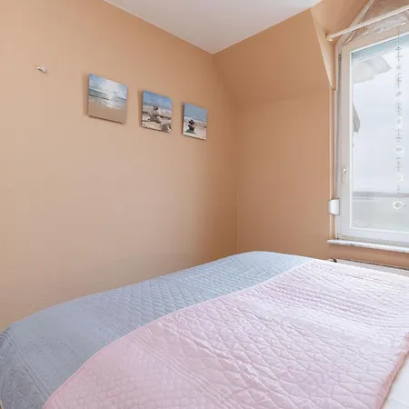 Strandhotel Nr 24 Apartament Laboe